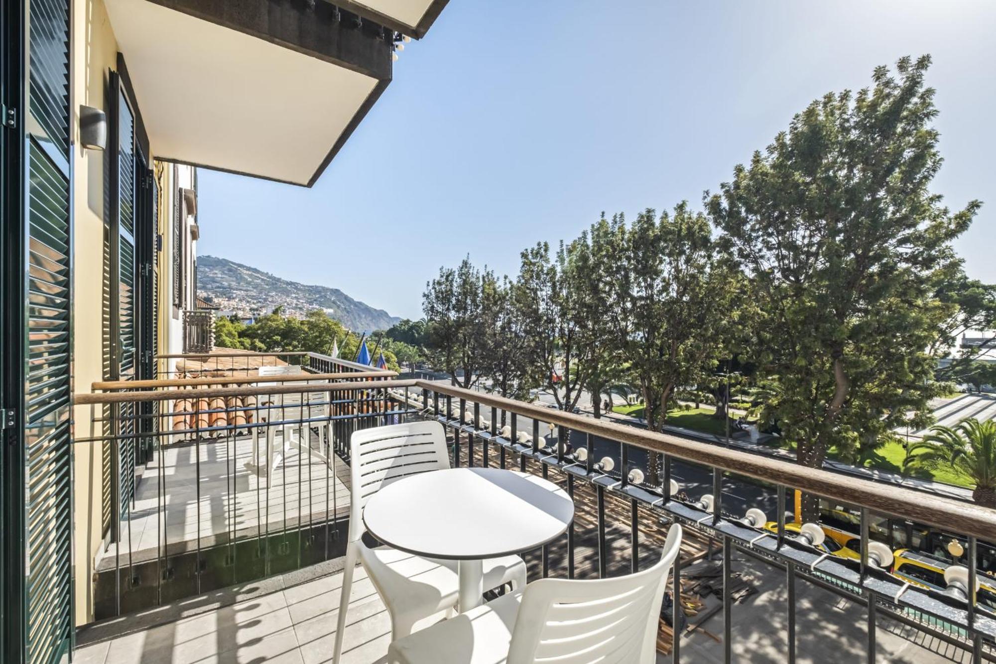 King David Suites By Madeira Sun Travel ฟุงชาล ภายนอก รูปภาพ