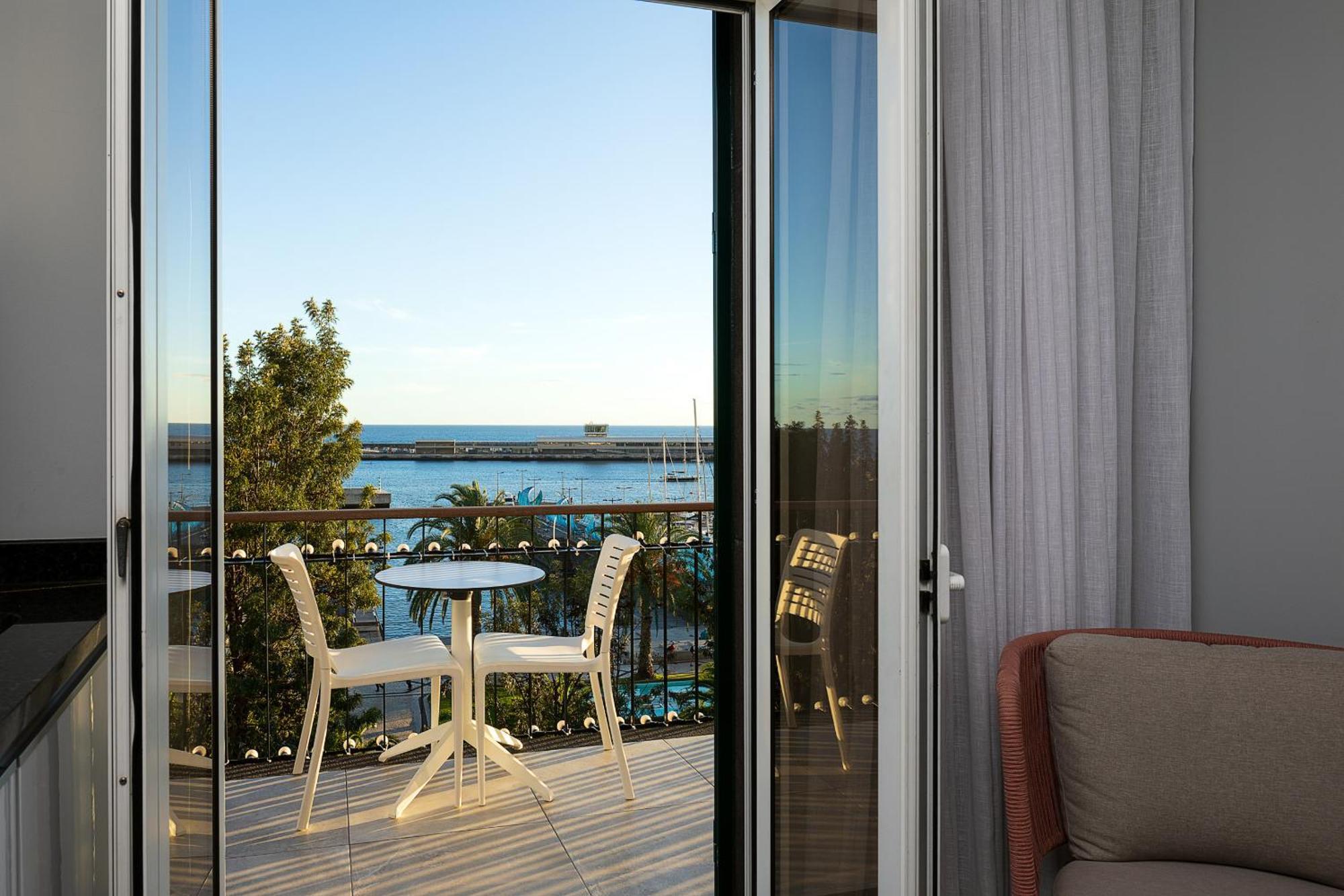 King David Suites By Madeira Sun Travel ฟุงชาล ภายนอก รูปภาพ