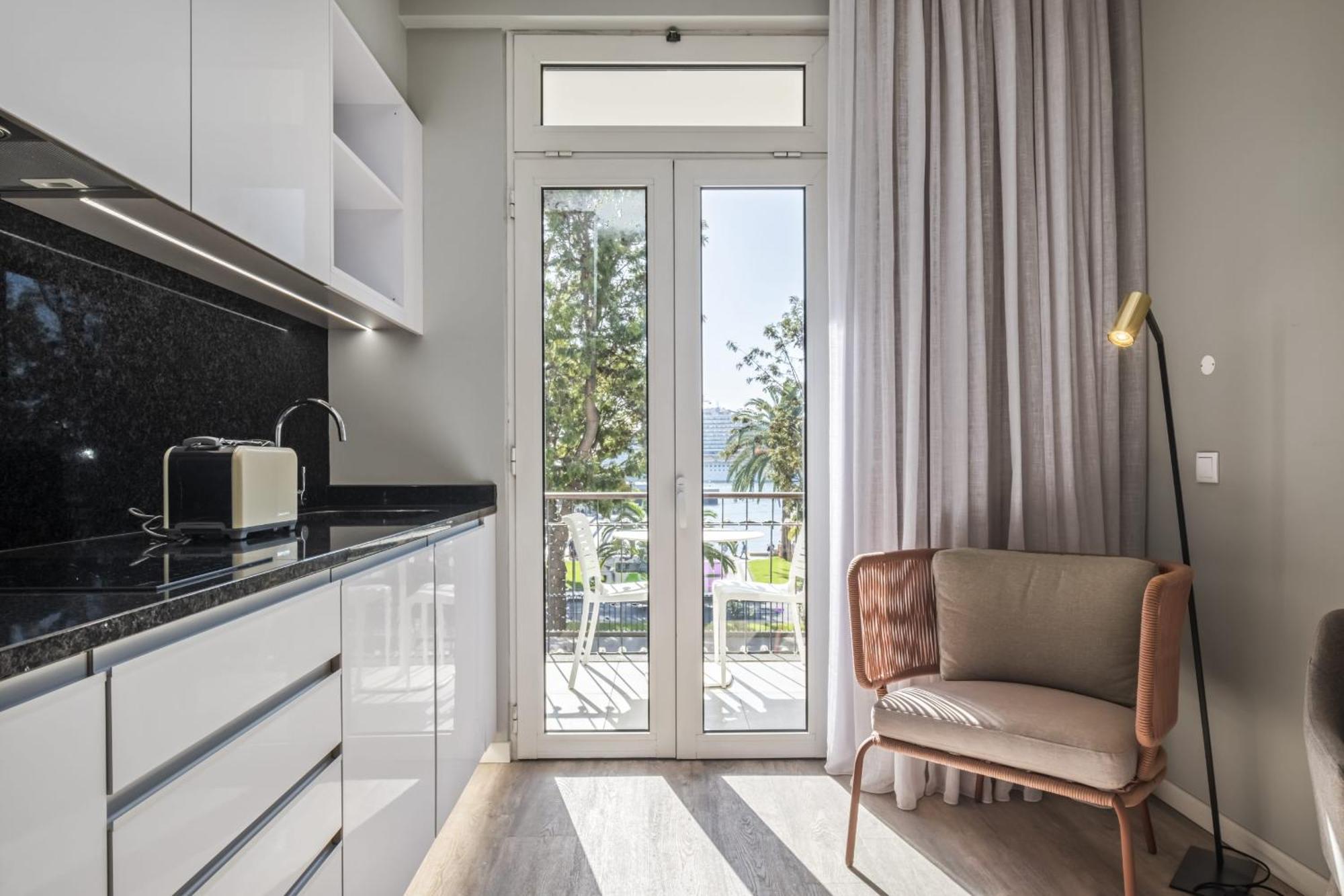King David Suites By Madeira Sun Travel ฟุงชาล ภายนอก รูปภาพ