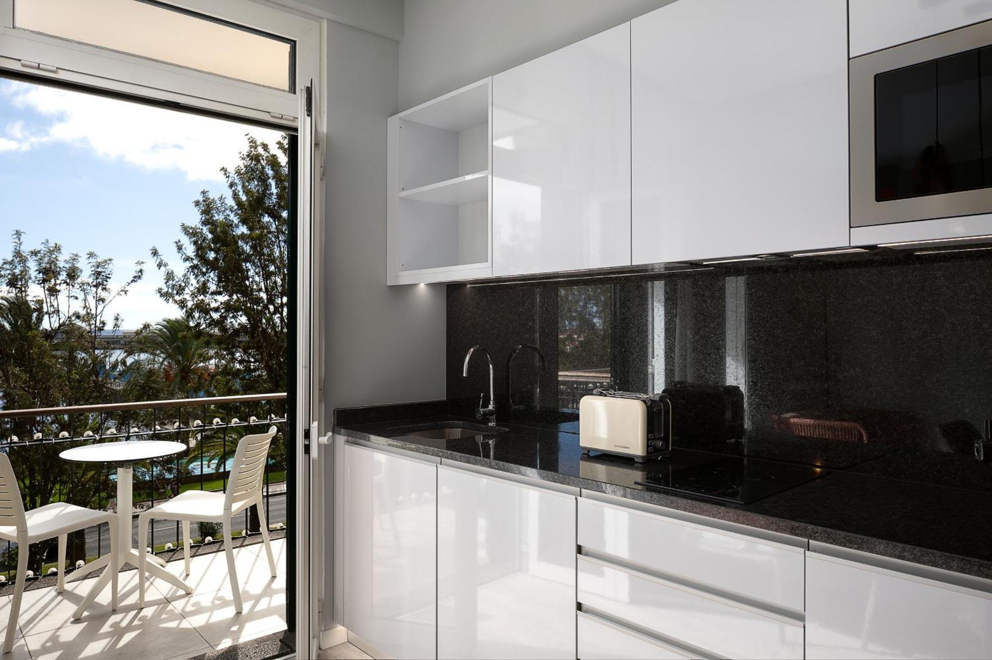 King David Suites By Madeira Sun Travel ฟุงชาล ภายนอก รูปภาพ