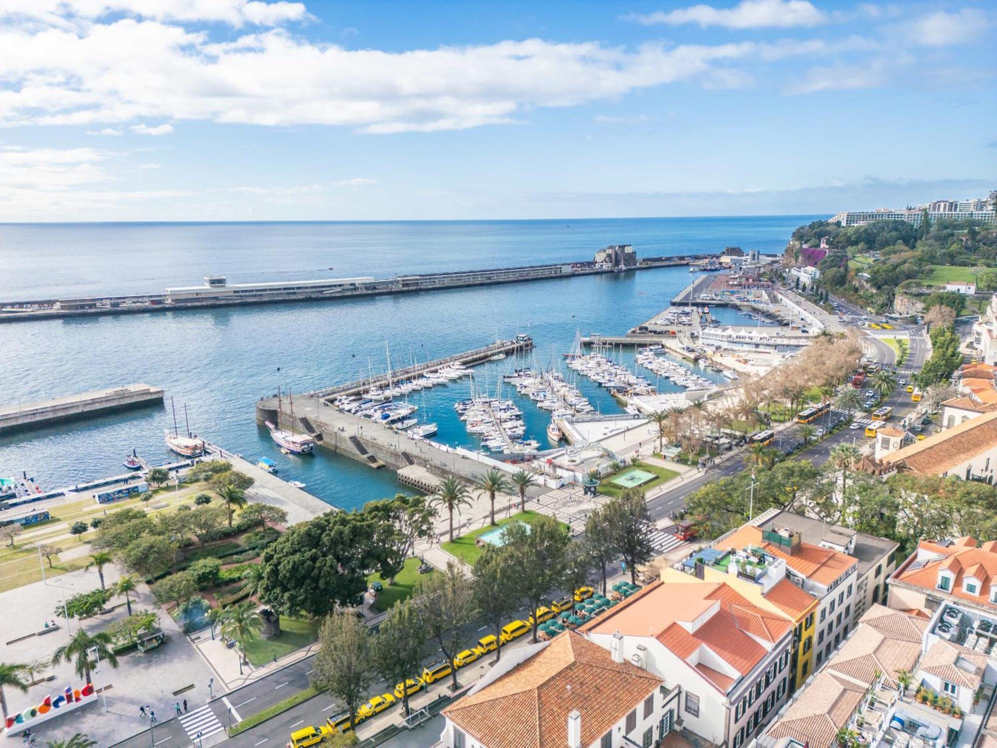 King David Suites By Madeira Sun Travel ฟุงชาล ภายนอก รูปภาพ