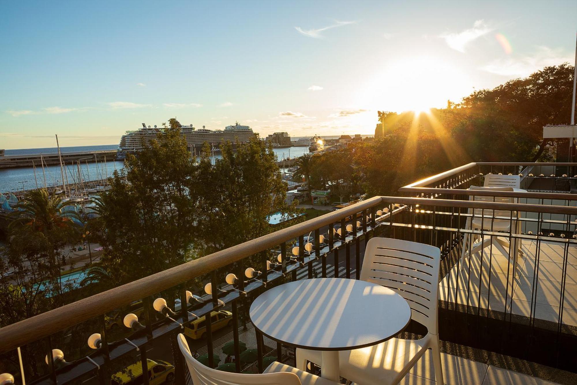King David Suites By Madeira Sun Travel ฟุงชาล ภายนอก รูปภาพ